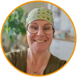 Fotskön 1 Anna Lindström som driver Fotskön. Erbjuder behandlingar som Medicinsk Fotvård och Medicinsk Laser
